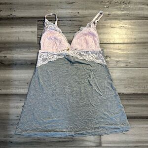 Fredrick’s Of Hollywood Women’s Small Lily Jersey & Lace Sleep Slip grey